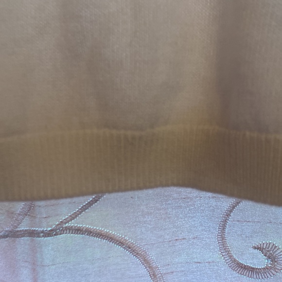 •TOMMY HILFIGER • WHITE V NECK SWEATER XS LONG SLEEVE - Picture 5 of 6